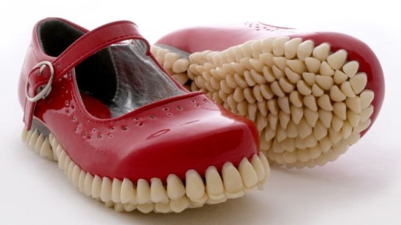 کفش‌های دندان‌دار از عجیب‌ترین کفش‌های دنیا