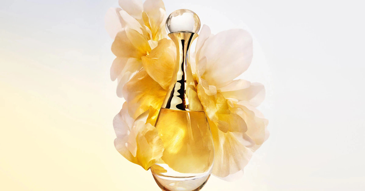 Dior J’adore (دیور جادور)بهترین عطر زنانه با پخش بوی عالی