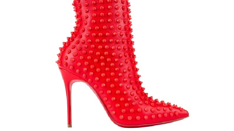 چکمه‌های قرمز کریستین لوبوتین از گرانترین کفش های دنیا