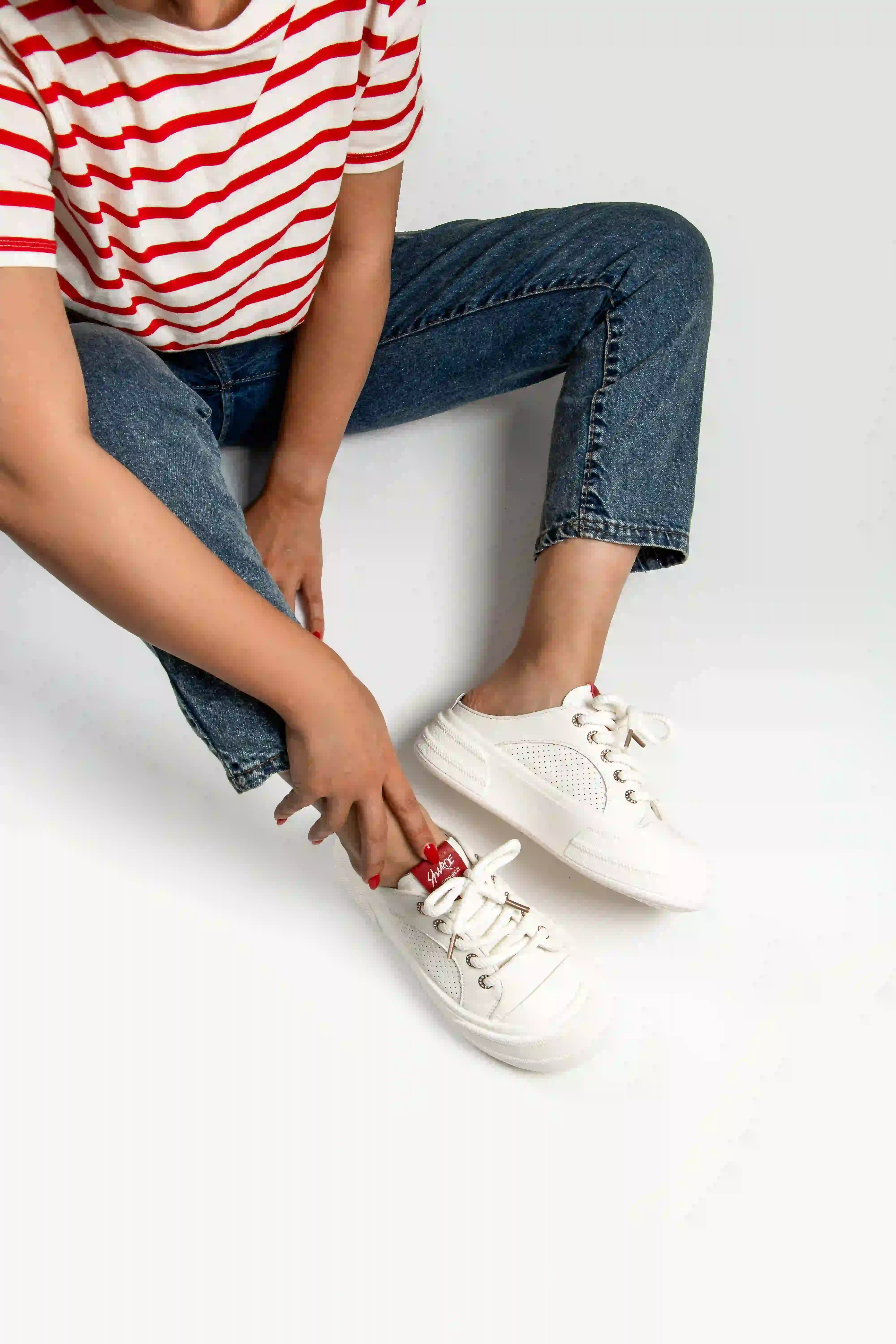 کفش اسپرت دخترانه برای مدرسه مشکی