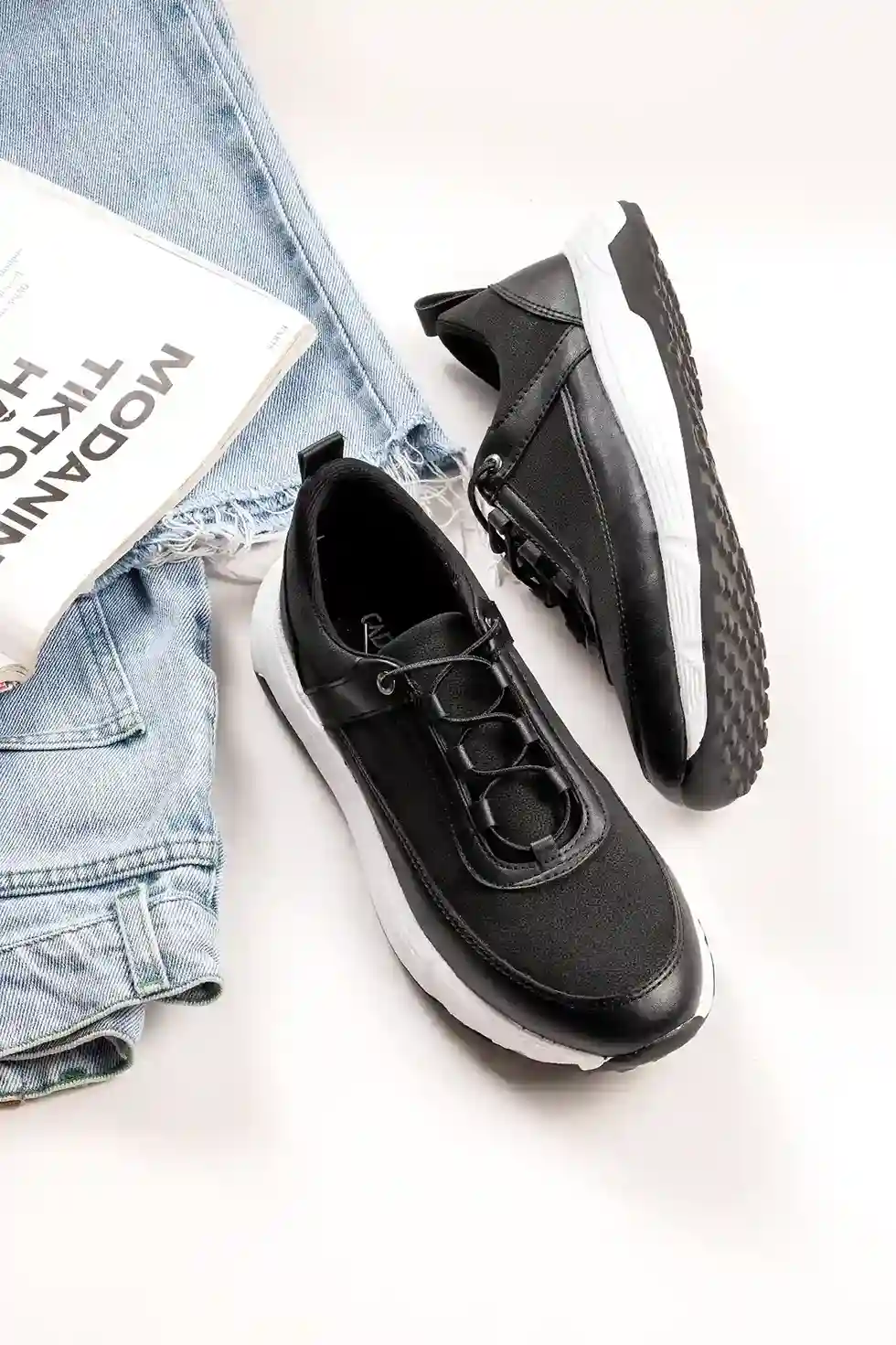 کفش اسپرت دخترانه برای مدرسه مشکی