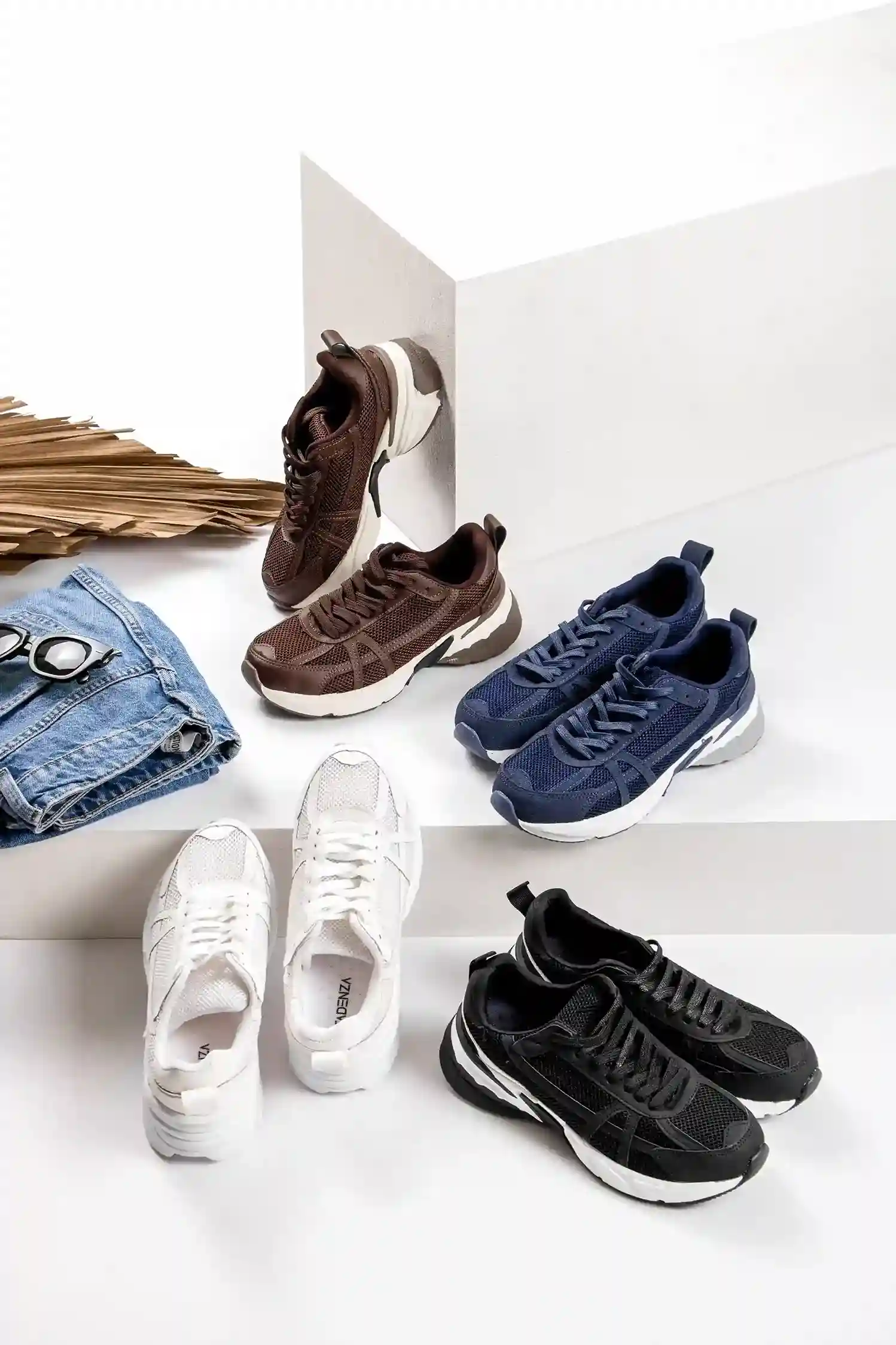 کفش اسپرت دخترانه برای مدرسه مشکی