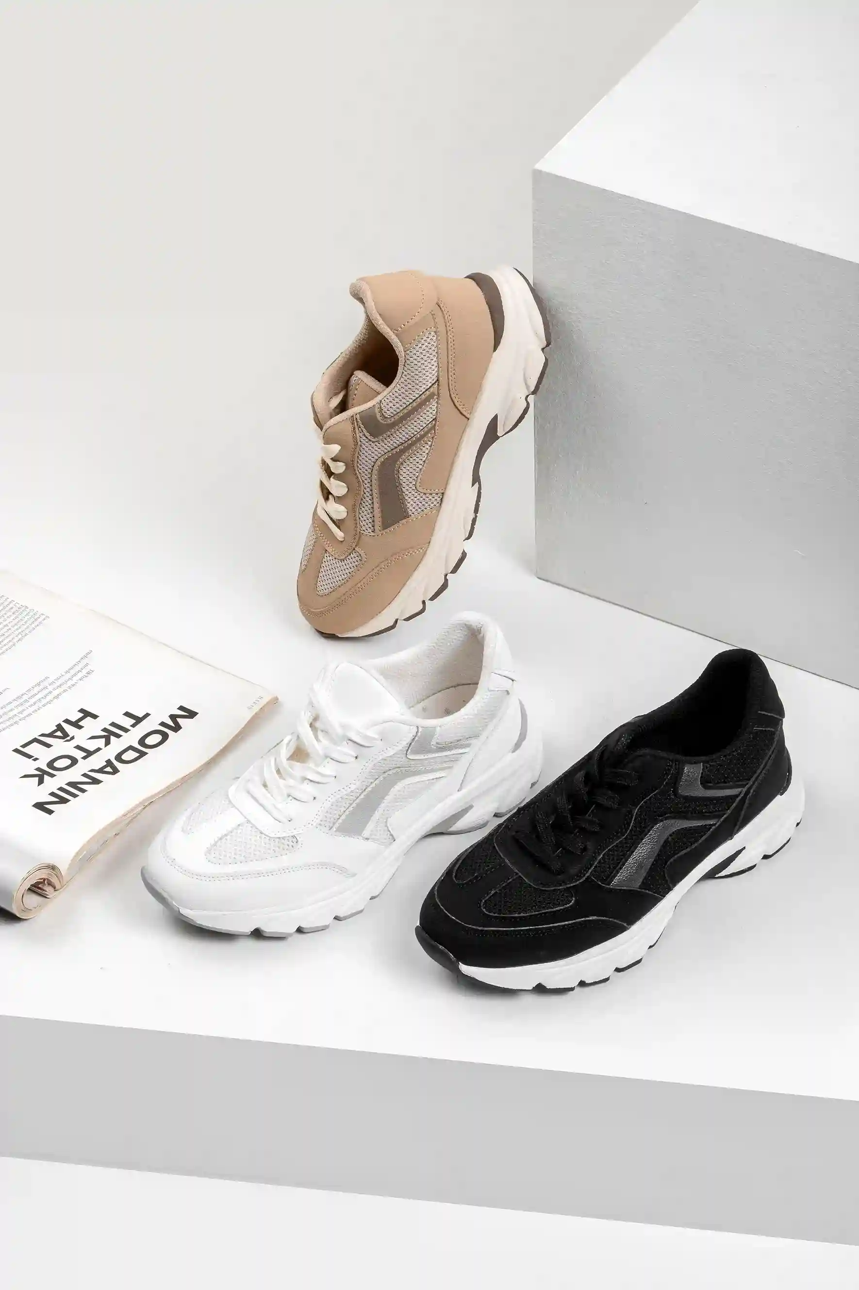 کفش اسپرت دخترانه برای مدرسه مشکی