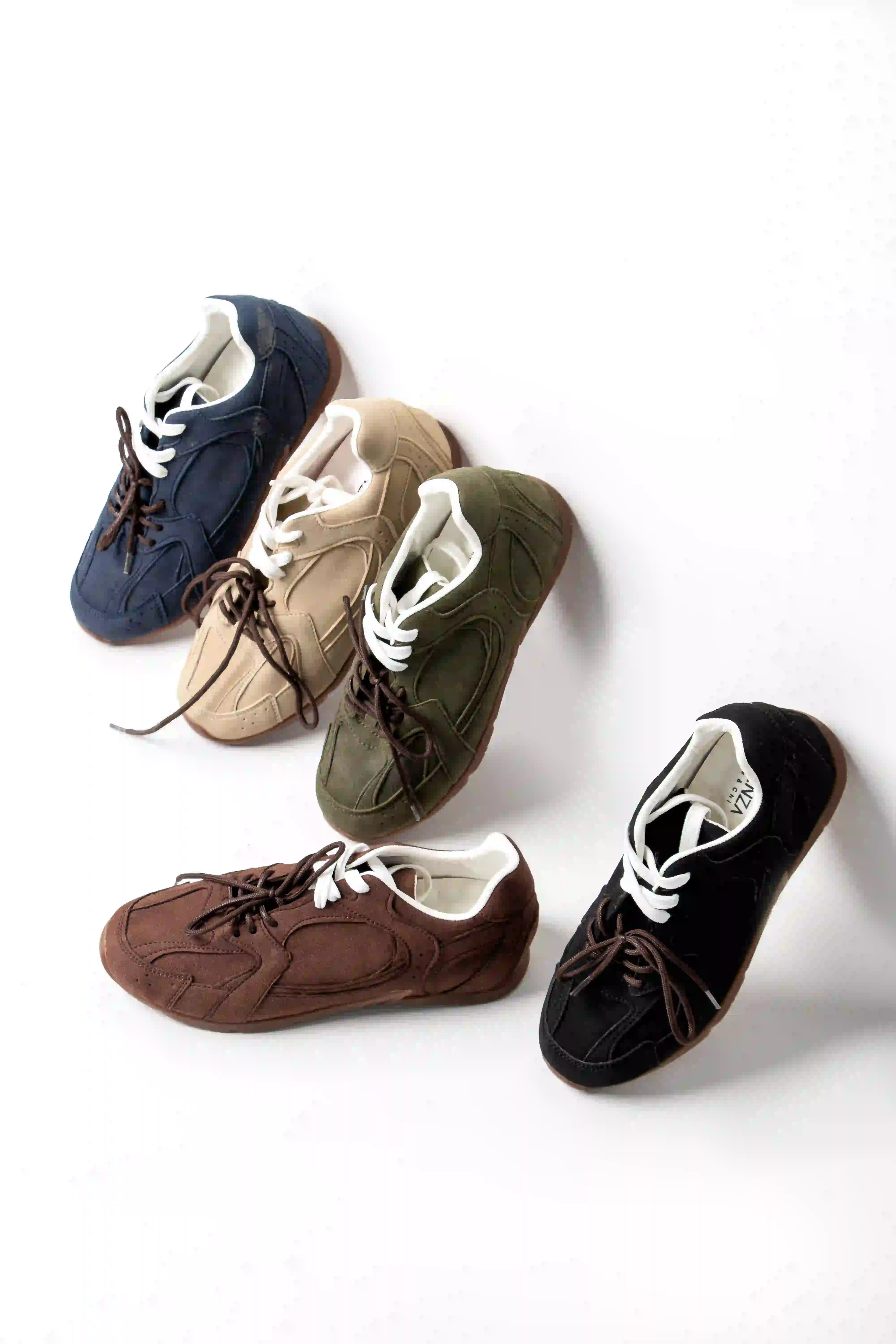 کفش اسپرت دخترانه برای مدرسه مشکی