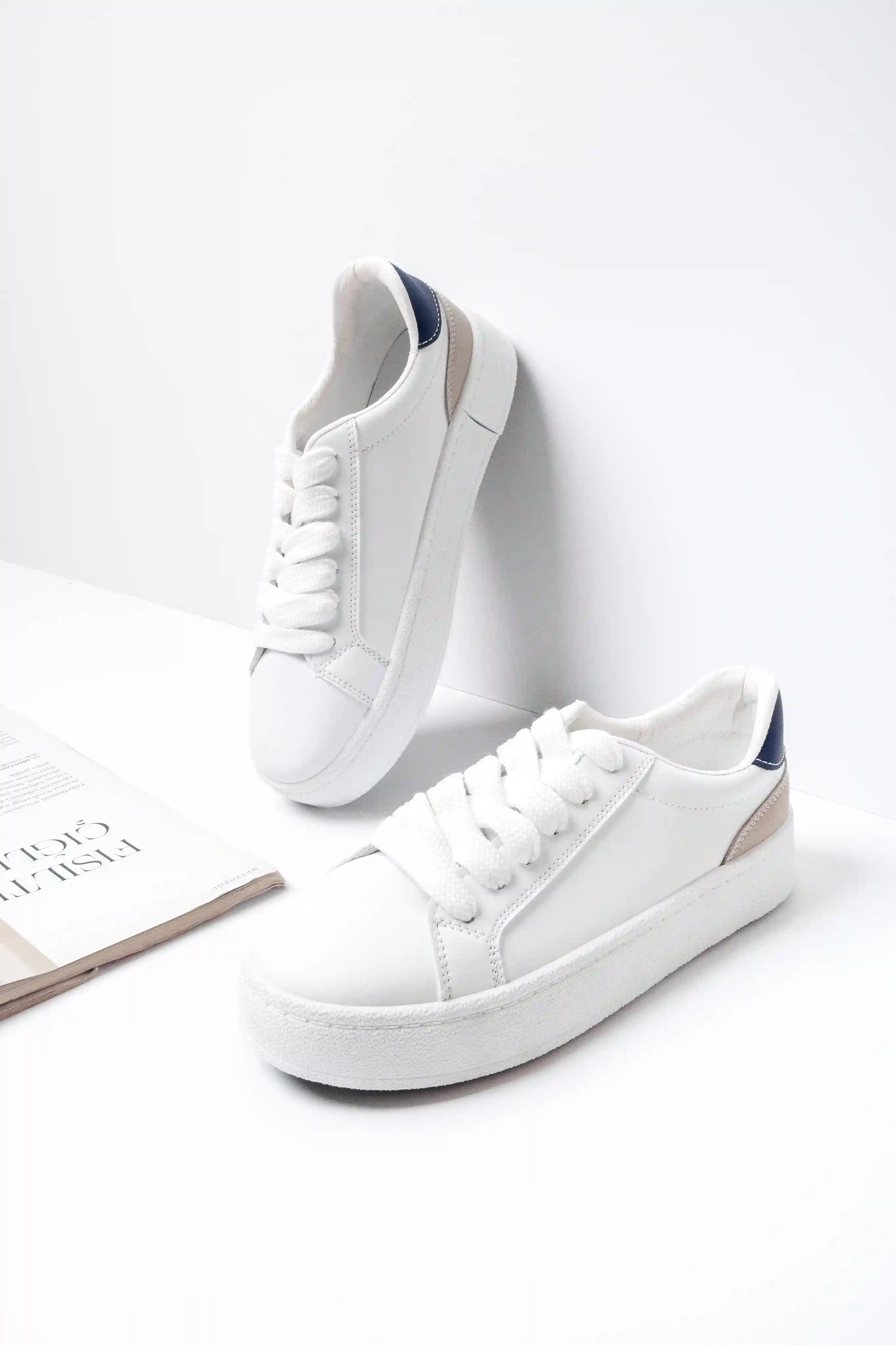 کفش اسپرت دخترانه برای مدرسه مشکی